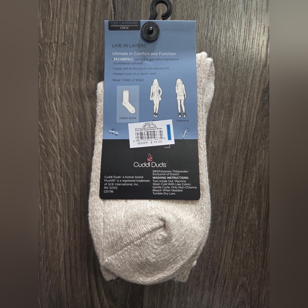 Cuddl Duds Plushfill Scallop Snowflake Reindeer Crew Socks 2pk NWT - Picture 3 of 5